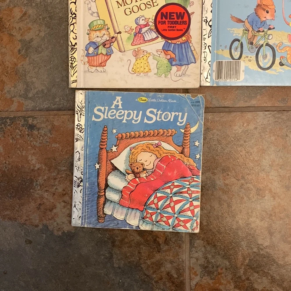 LOT of 13 Little Golden Books - Picture 6 of 6
